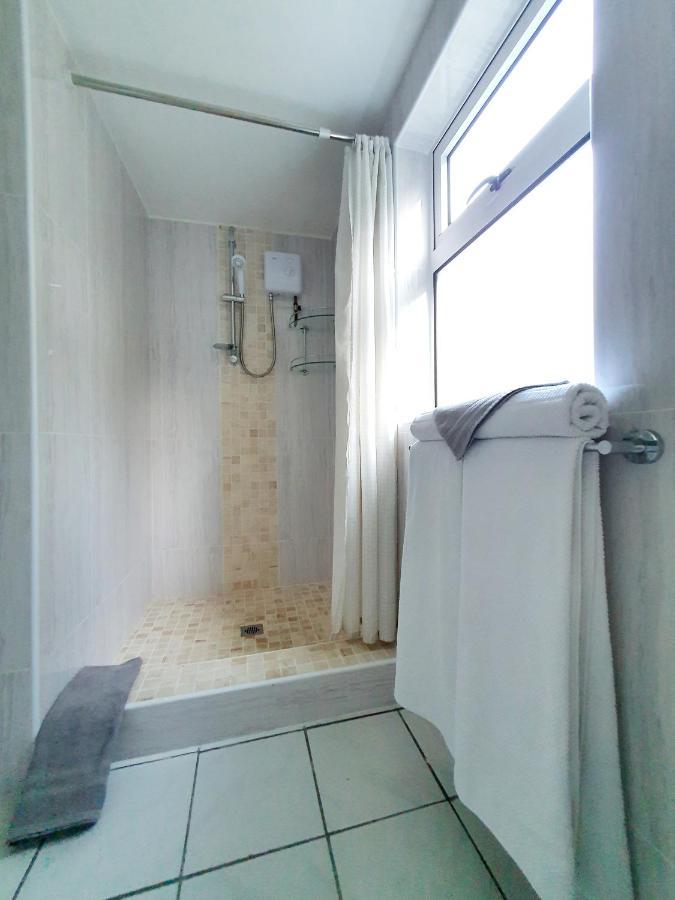 Rose Self Catering شقة *