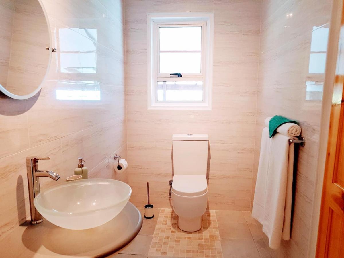 Rose Self Catering * Beau Vallon